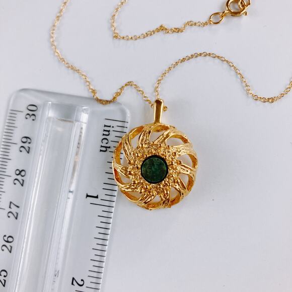 VTG Brutalist Jade Pendant Necklace Gold Filled Chain Medallion Dead Stock Gift - Picture 10 of 13